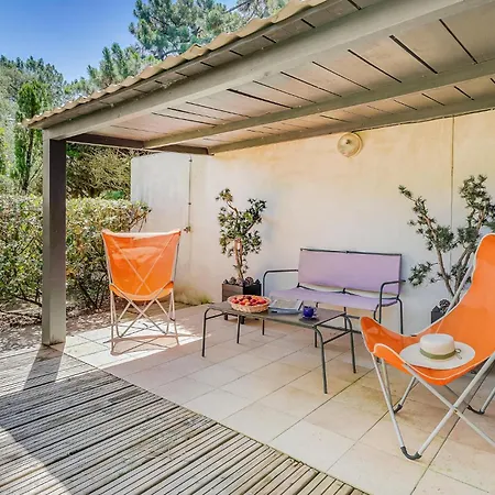 Lovely In Sainte-marie-de-re Holiday home La Flotte